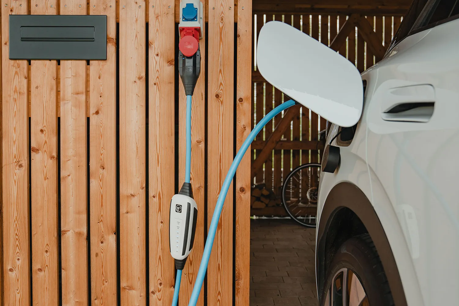 Überall flexibel das Elektroauto laden mit NRGkick.