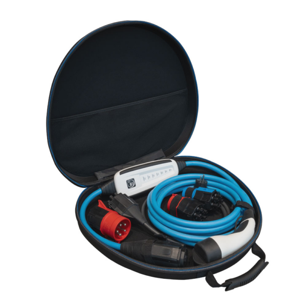 NRGkick Set Optimal 32A is in the transport bag.